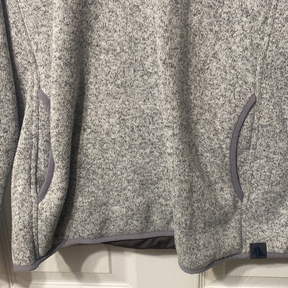 LL BEAN pullover - Picture 3 of 5